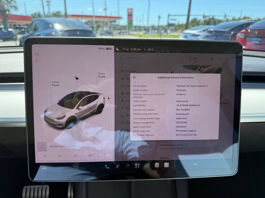 Used 2022 Tesla Model Y Performance AWD/4WD image 14