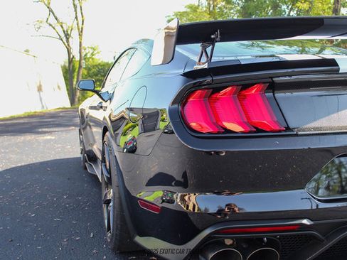 Used 2022 Ford Mustang Shelby GT500 w/ Carbon Fiber Track Pack image 49