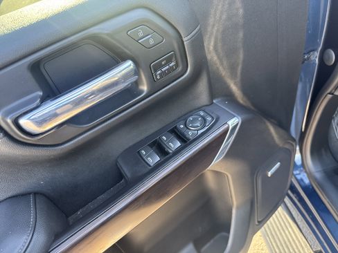 Used 2020 GMC Sierra 1500 SLT w/ SLT Convenience Package image 16