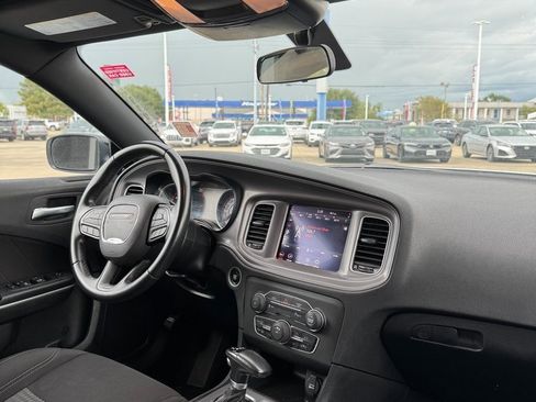Used 2023 Dodge Charger SXT image 10