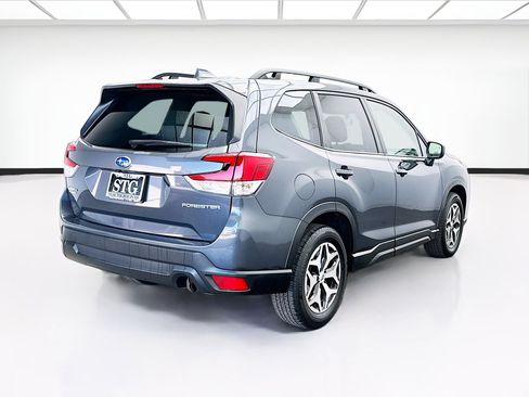 Used 2023 Subaru Forester Premium AWD/4WD image 4