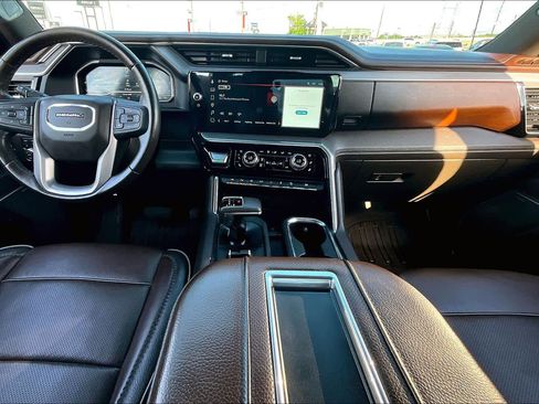 Used 2022 GMC Sierra 1500 Denali w/ Technology Package image 16