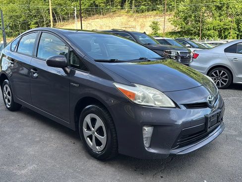 Used 2013 Toyota Prius Two FWD image 1