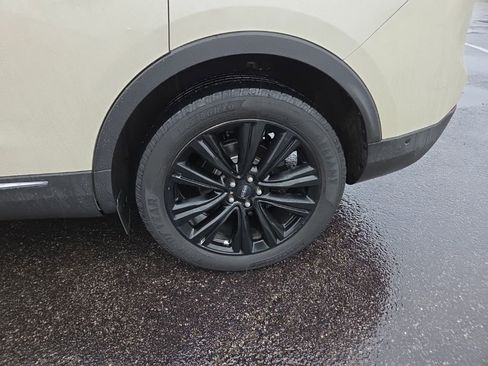 Used 2016 Lincoln MKX Reserve w/ Technology Package image 10