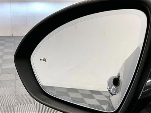 Used 2022 Buick Envision Essence w/ Safety Package image 28