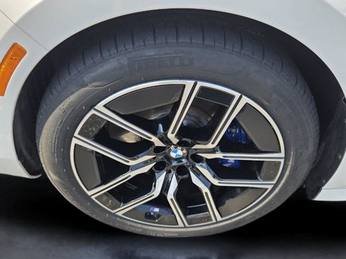Certified 2023 BMW 760i xDrive AWD/4WD image 9
