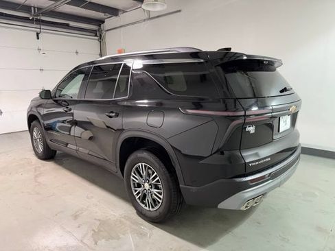 Certified 2026 Chevrolet Traverse LT w/ Driver Confidence Package FWD image 5