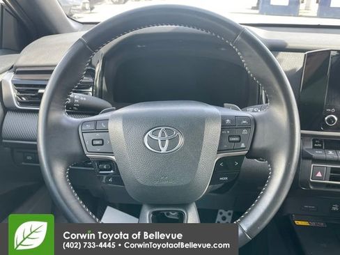 Used 2025 Toyota Camry SE image 22