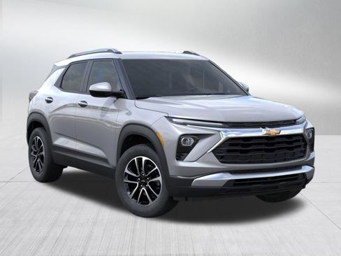 New 2026 Chevrolet TrailBlazer LT w/ Driver Confidence Package AWD/4WD image 8