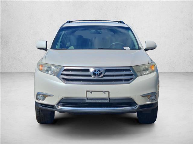 Used 2012 Toyota Highlander Limited w/ Tow Pkg FWD image 2