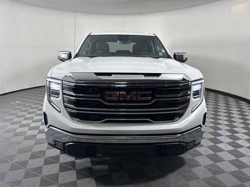 Used 2025 GMC Sierra 1500 SLT image 2