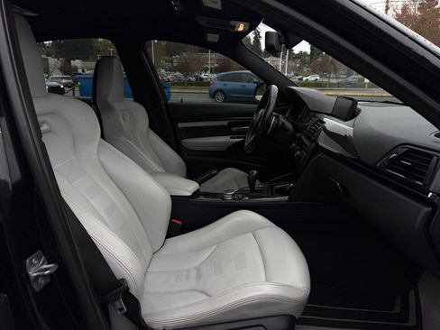 Used 2015 BMW M3 image 18