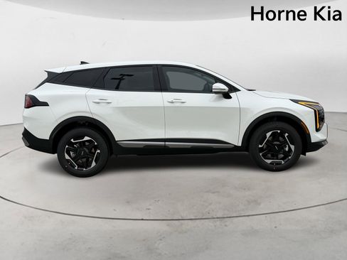 New 2026 Kia Sportage S image 3