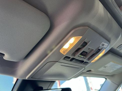 New 2026 Toyota Highlander XLE image 27