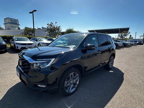 Used 2023 Honda Passport EX-L image 2