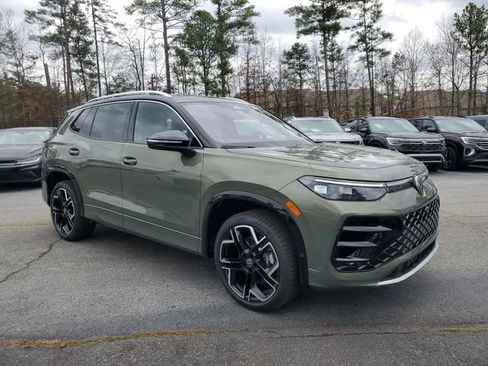 New 2026 Volkswagen Tiguan SEL R-Line image 3