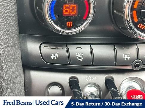 Used 2021 MINI Cooper 4-Door Hardtop FWD image 26