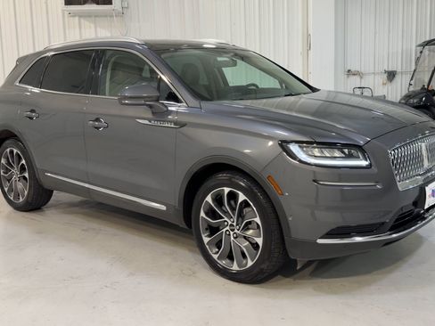 Used 2022 Lincoln Nautilus Reserve w/ Equipment Group 201A image 3