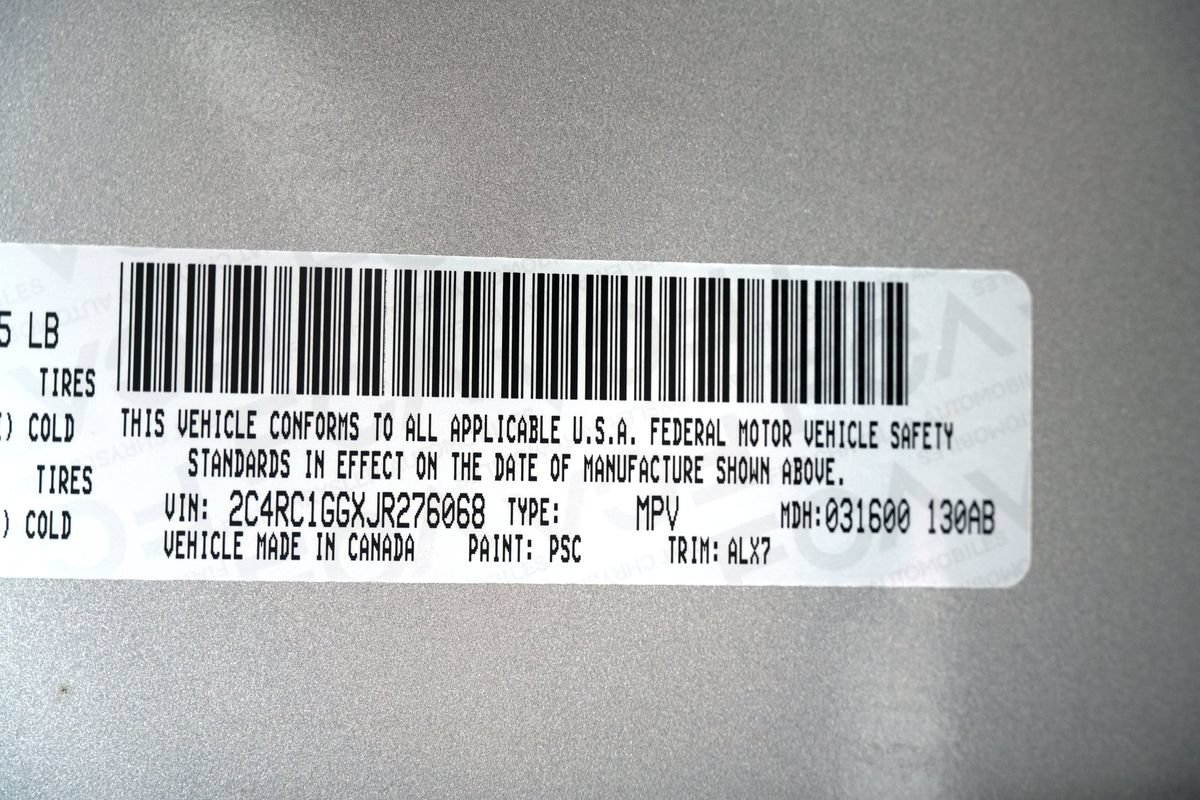 Used 2018 Chrysler Pacifica Limited FWD image 43