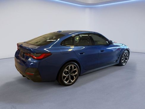 Used 2022 BMW i4 eDrive40 w/ M Sport Package RWD image 8