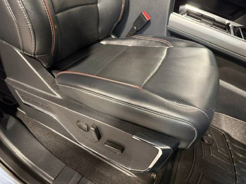 Used 2023 Ford F250 Lariat w/ Sport Appearance Package AWD/4WD image 11