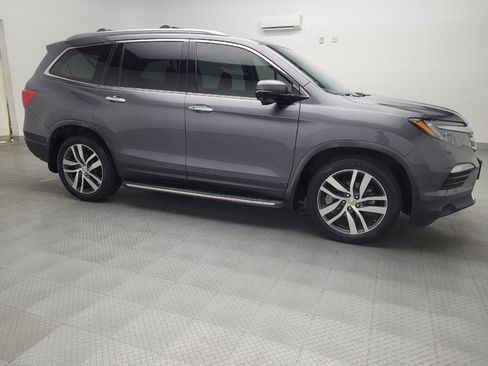 Used 2018 Honda Pilot Touring image 11