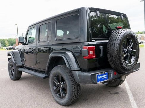 Used 2023 Jeep Wrangler Unlimited Sahara AWD/4WD image 8
