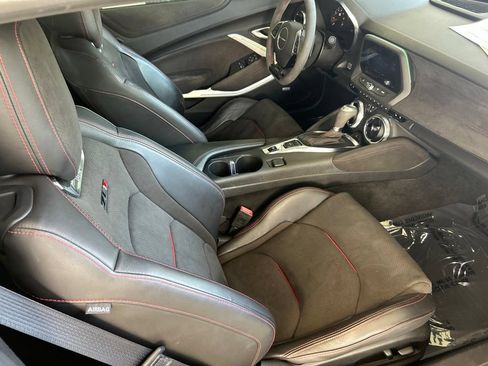 Used 2021 Chevrolet Camaro ZL1 RWD image 28