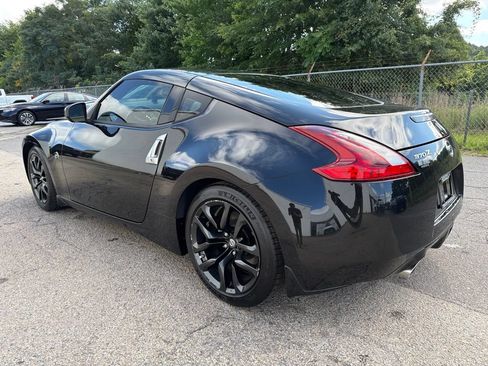 Used 2020 Nissan 370Z Coupe RWD image 4