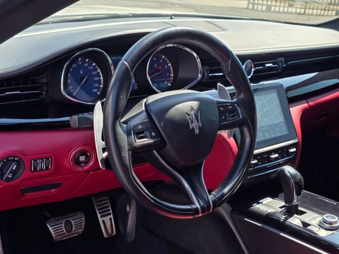 Used 2017 Maserati Quattroporte S GranSport image 21