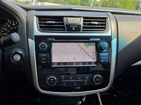 Used 2018 Nissan Altima 2.5 SR w/ SR Midnight Edition FWD image 22