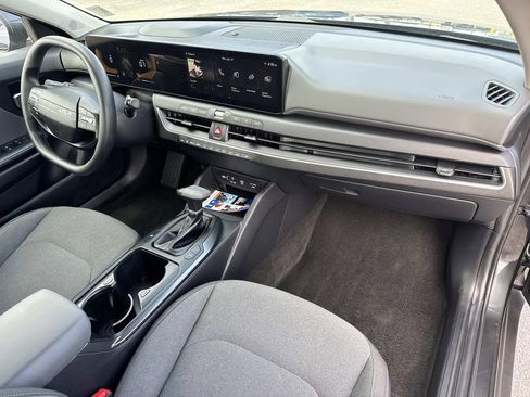 Used 2025 Kia K4 FWD image 12