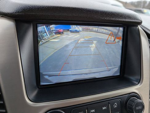 Used 2018 GMC Yukon Denali w/ Denali Ultimate Package image 17