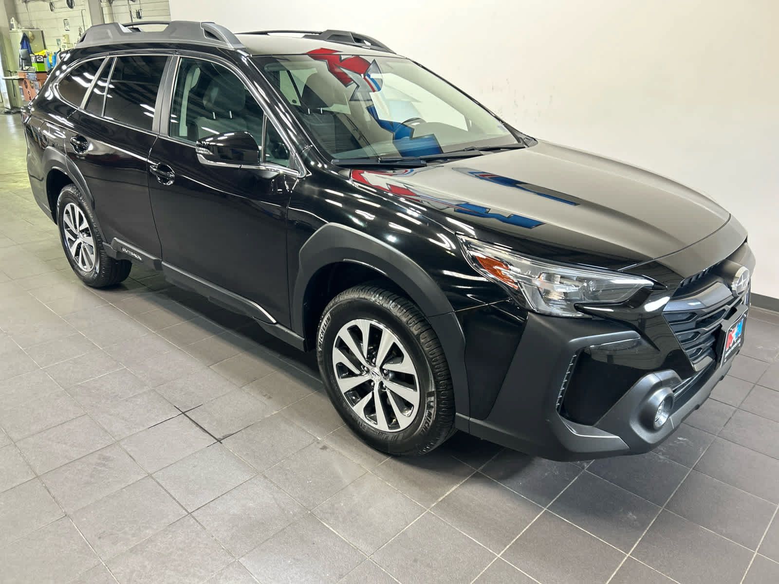 Used 2024 Subaru Outback Premium AWD/4WD image 2