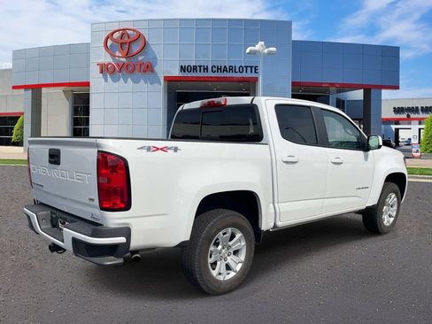 Used 2022 Chevrolet Colorado LT w/ LT Convenience Package AWD/4WD image 8