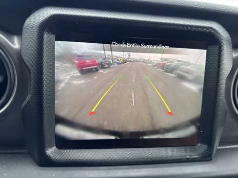 Used 2023 Jeep Wrangler Sport S image 17