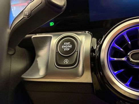 Certified 2022 Mercedes-Benz GLB 250 4MATIC image 29