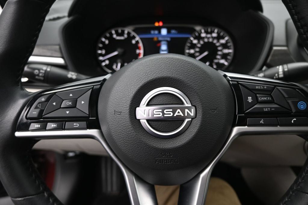 Used 2023 Nissan Altima 2.5 SL AWD/4WD image 12