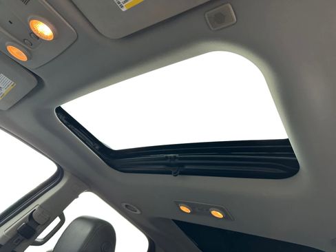 Used 2016 GMC Acadia Denali image 3