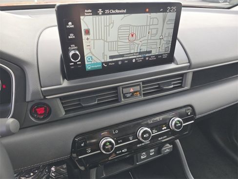 New 2025 Honda Pilot Touring image 35