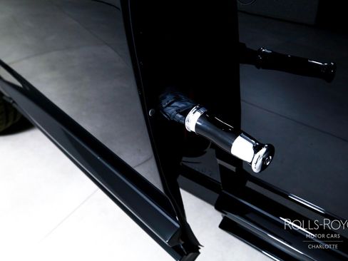 New 2026 Rolls-Royce Cullinan Black Badge image 32