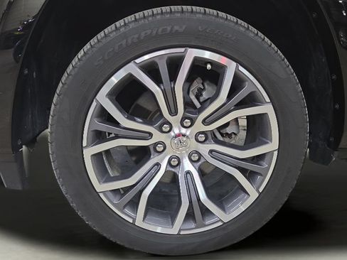 Used 2025 RAM 1500 Tungsten w/ Trailer Tow Group AWD/4WD image 40
