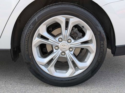 Certified 2023 Honda Accord LX image 12
