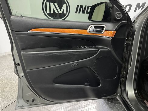 Used 2012 Jeep Grand Cherokee Overland AWD/4WD image 15