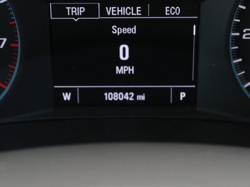 Used 2021 Chevrolet Malibu LT FWD image 30
