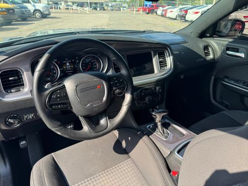 Used 2019 Dodge Charger Scat Pack RWD image 12