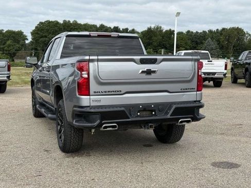 Used 2024 Chevrolet Silverado 1500 Custom Trail Boss w/ LPO, Dark Essentials Package image 6