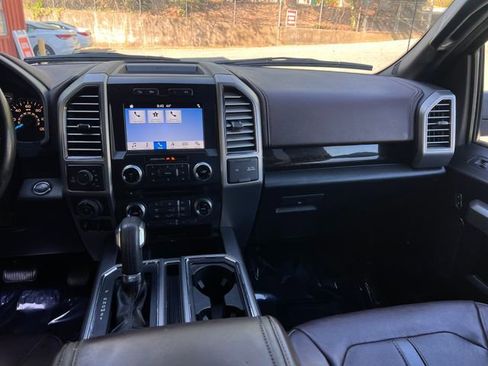 Used 2017 Ford F150 Platinum w/ Equipment Group 701A Luxury image 15