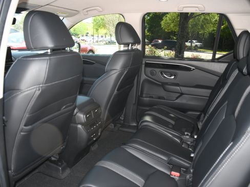 Certified 2025 Honda Pilot EX-L image 16