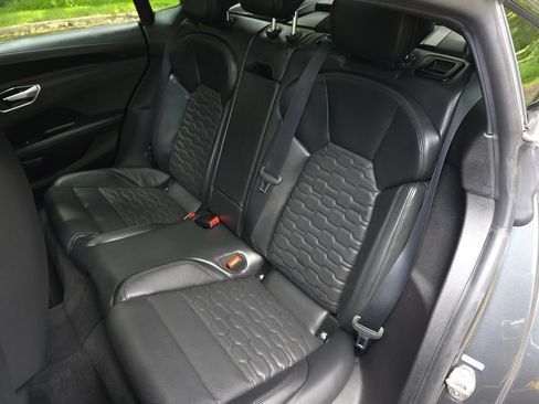 Used 2022 Audi e-tron GT Prestige w/ Prestige Package AWD/4WD image 16